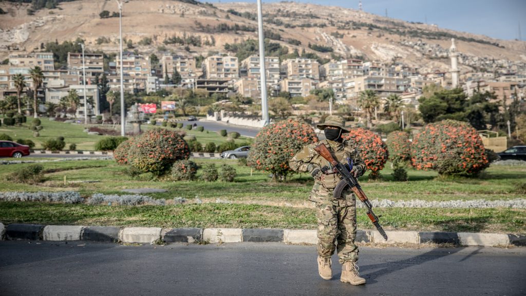 وزارة الدفاع السورية تعيد توزيع المناصب والوحدات العسكرية وفقا لـ الهيكلة الجديدة